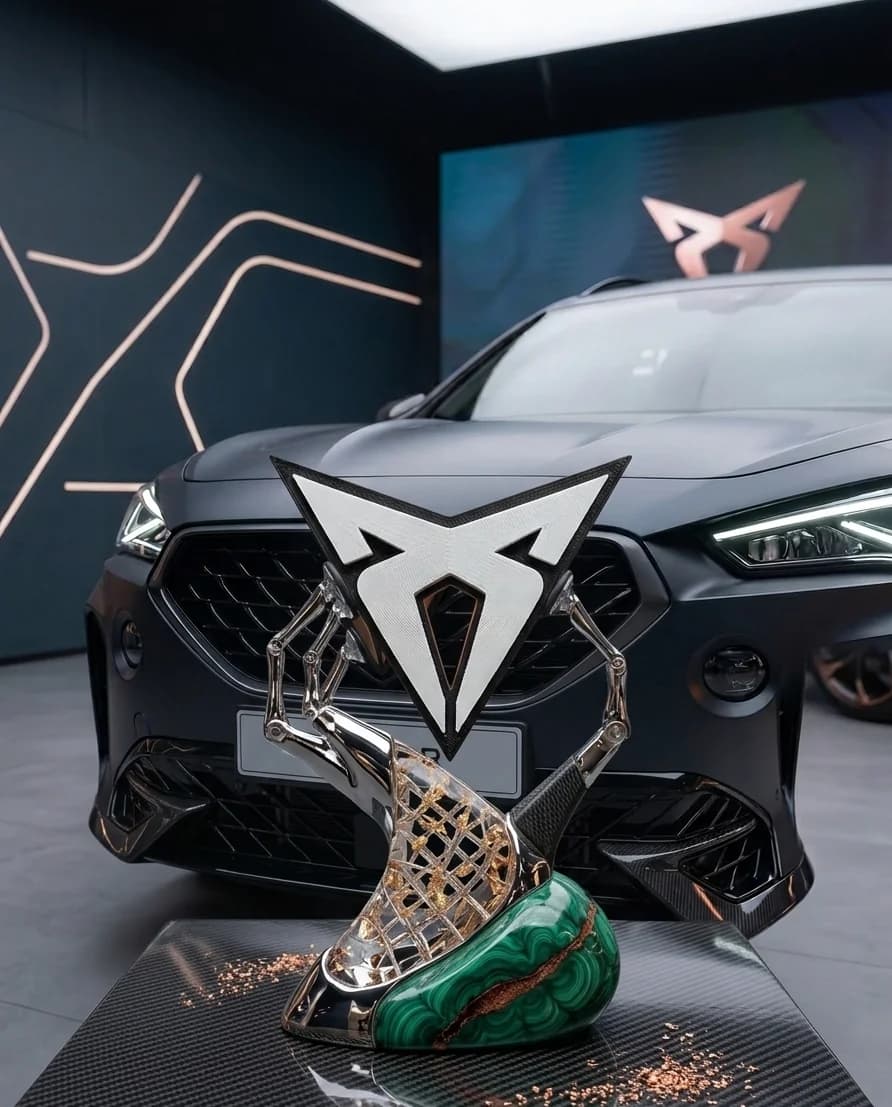 Logo - Dekor 3D për Makinë apo Zyrë