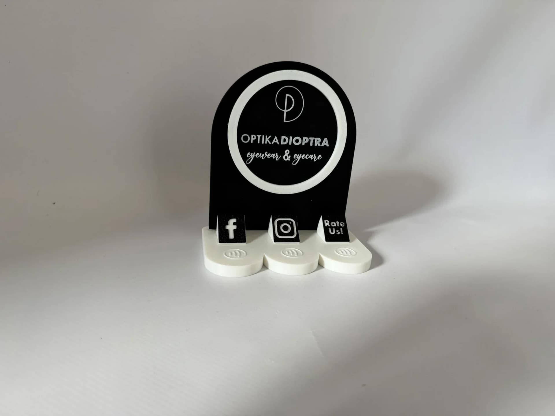 NFC Business Tag display for modern business by 3Done Prints1