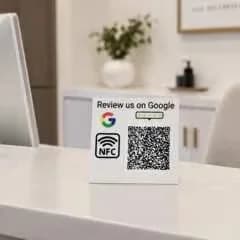 Review Stand me QR & NFC